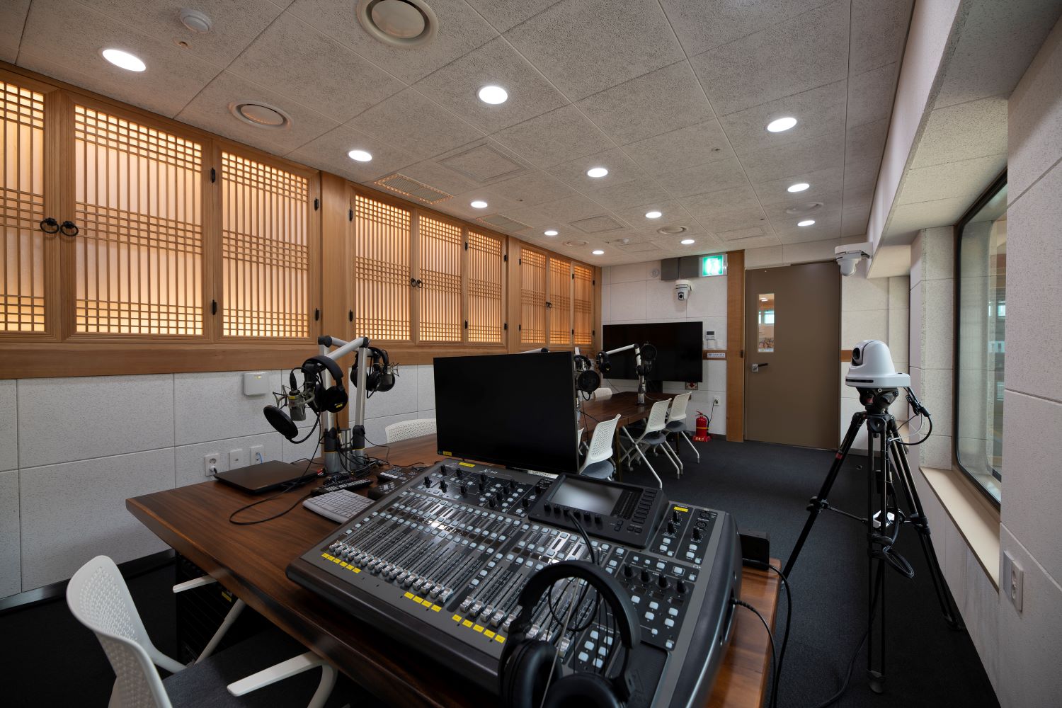 라디오스튜디오(전화문의)