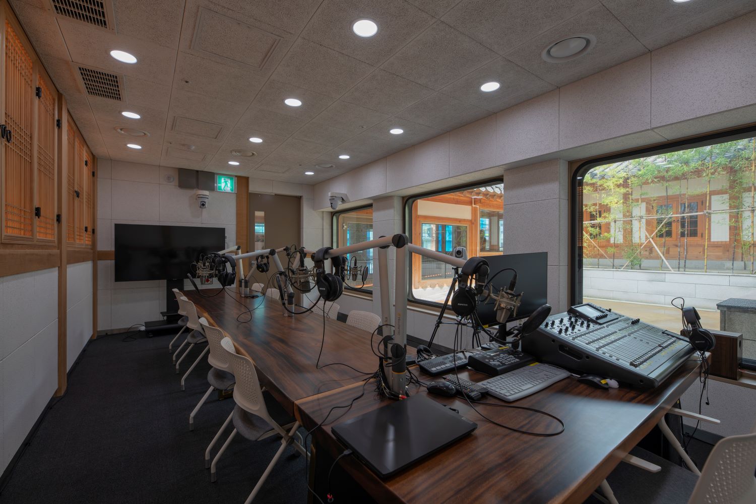 라디오스튜디오(전화문의)